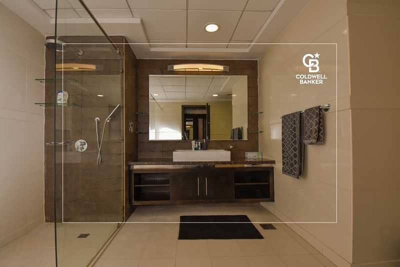 22 Gorgeous Duplex Penthouse |Own Elevator|High Floor