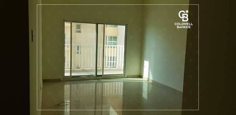 6 Distress Deal | With Balcony | Negotiable