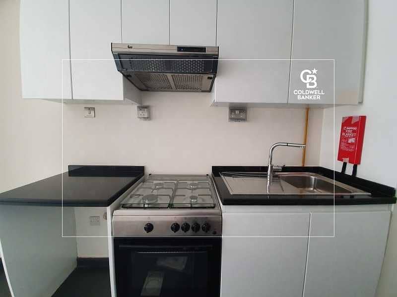 6 Well Maintained Studio With Balcony Mid Floor