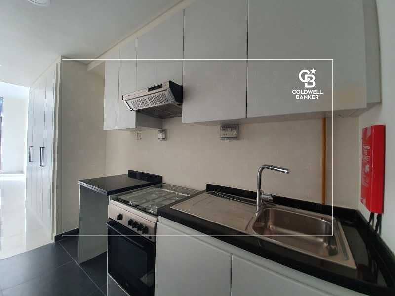 8 Well Maintained Studio With Balcony Mid Floor