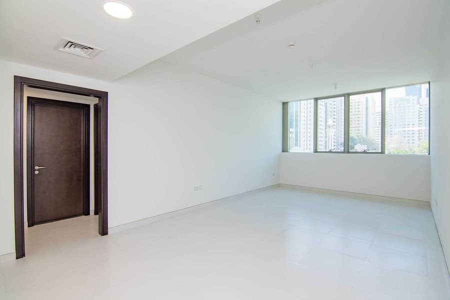 Spacious new 1 bedroom Apartment|Khalidiya