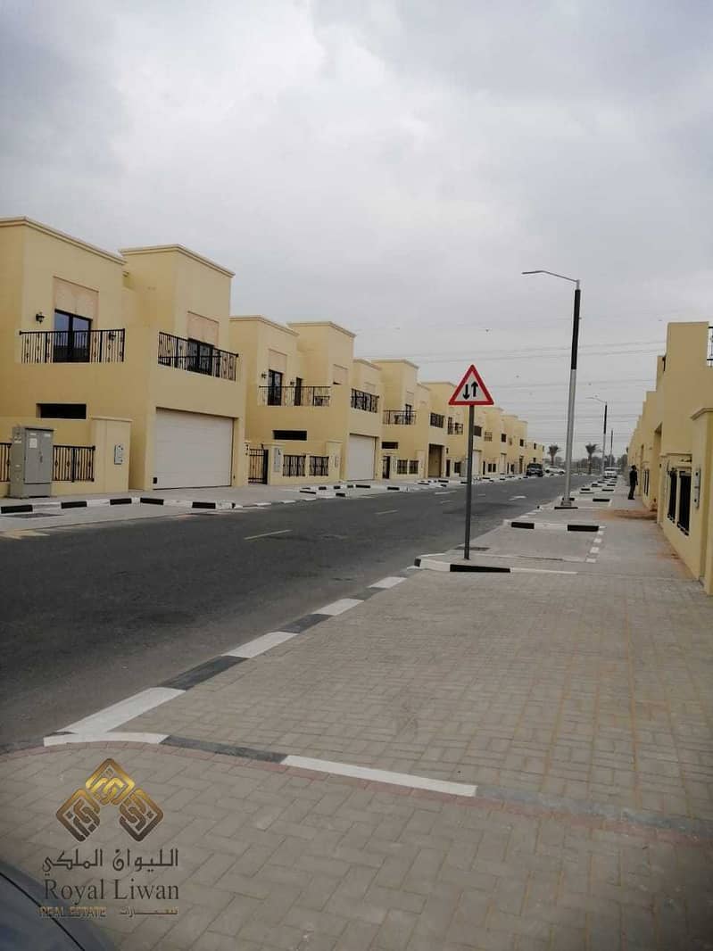 2 Stunning 4BR+Maids Villa for Rent Nad Al Sheba 3 Rent 130k