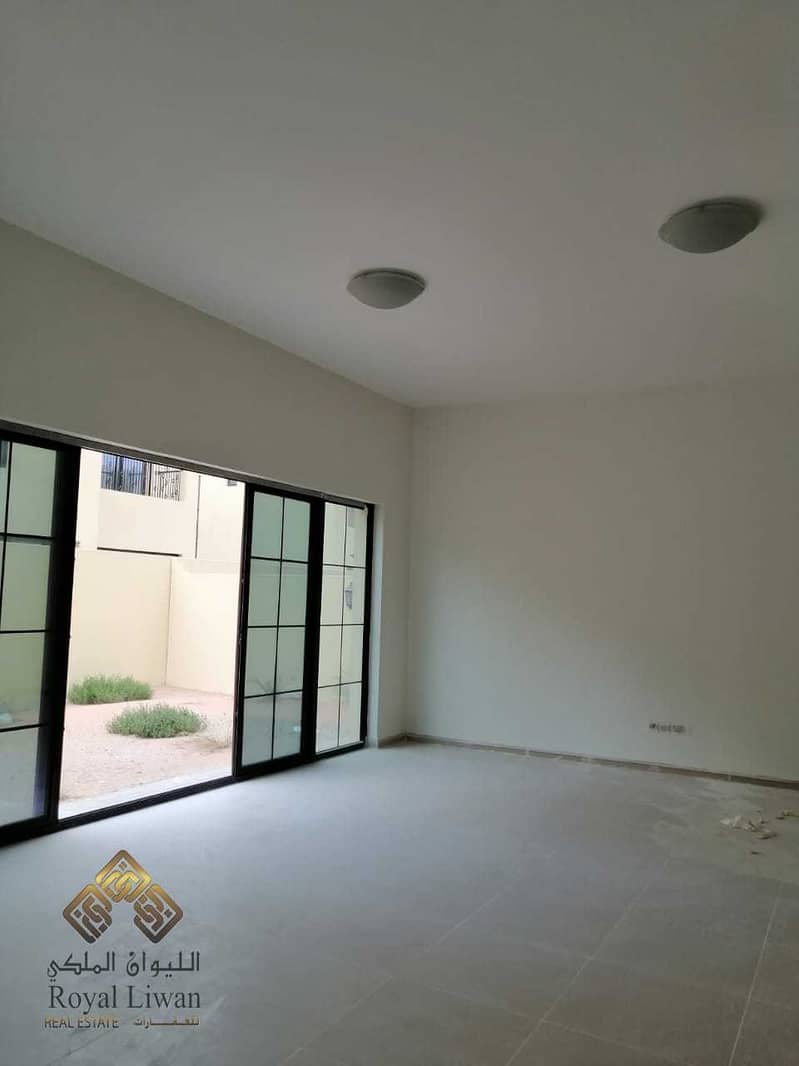 4 Stunning 4BR+Maids Villa for Rent Nad Al Sheba 3 Rent 130k