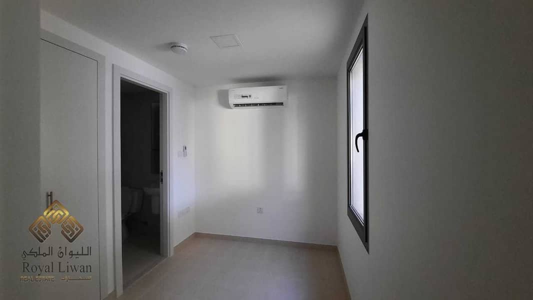 10 s Noor townhouse Corner Unit for Rent