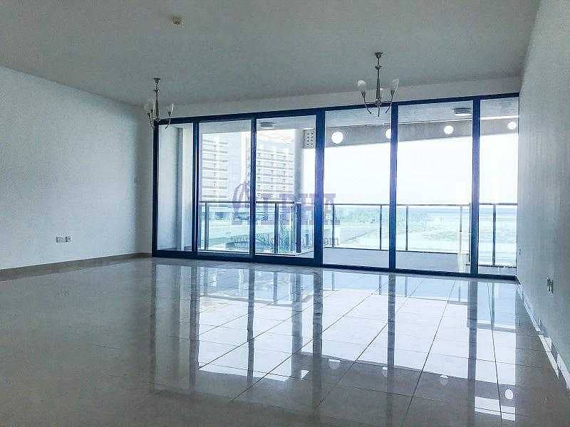 Huge DUPLEX apartment in Mina Al Arab I Sea view