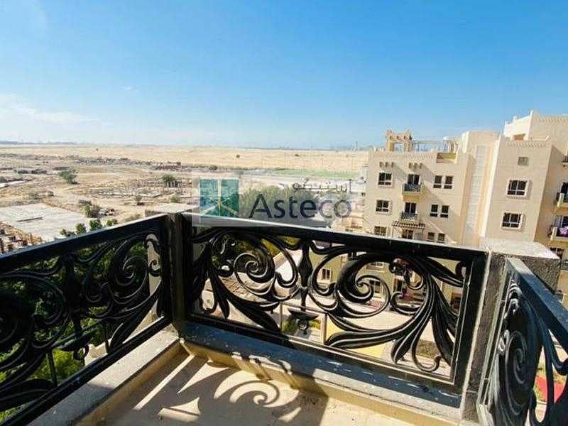 Inner Circle | Closed Kitchen | Balcony Inner Circle | Closed Kitchen | Balcony