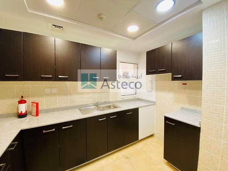 8 Closed Kitchen | Balcony | Excellent Condition