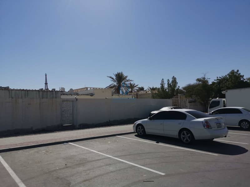 2 Big corner lndusterial land in Al ain