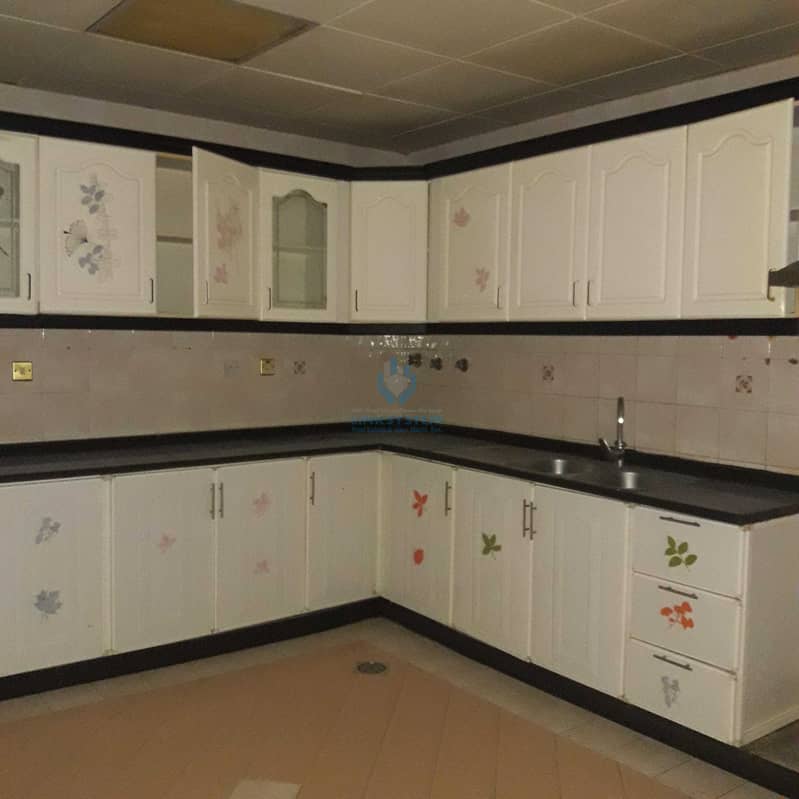 13 Nice Compound villa 5BHK in Mutradh AlAin