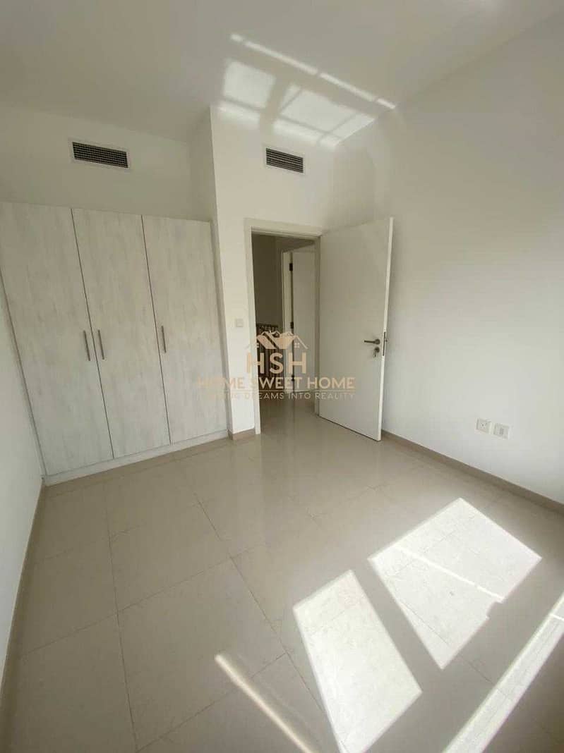 11 Resale Ready to Move-In Corner villa | 3 Bed + maid | Nasma Residence