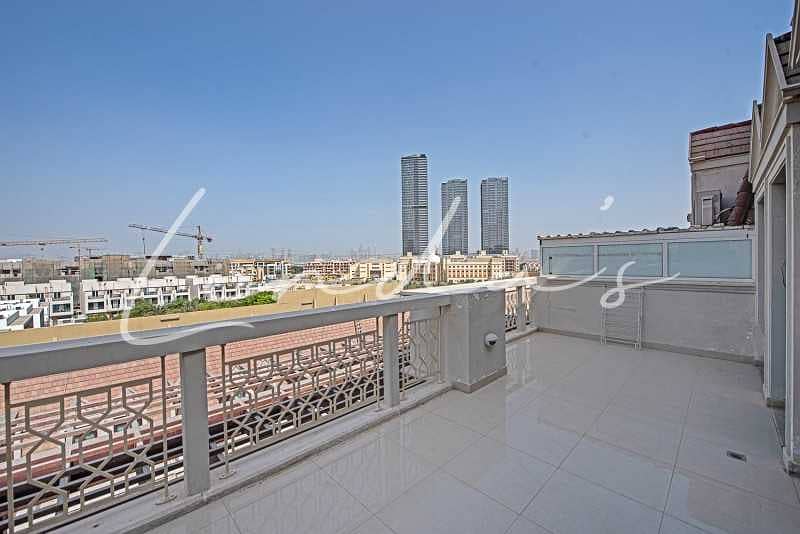 10 Good Location | Vacant | Beautiful Terrace