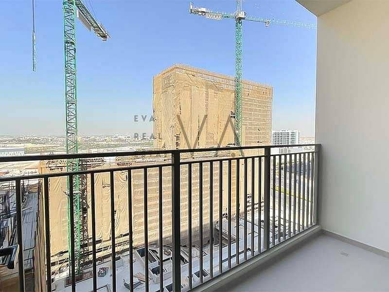 18 Pool View | Spacious 1BR | Vacant Now