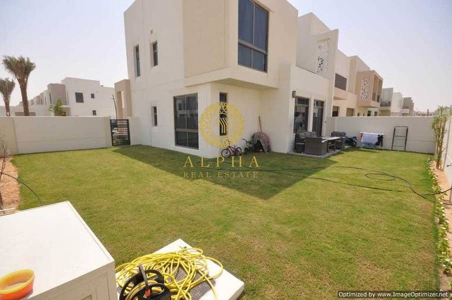 16 4 Bedroom + Maids | Landscaped | Close to Pool and Park