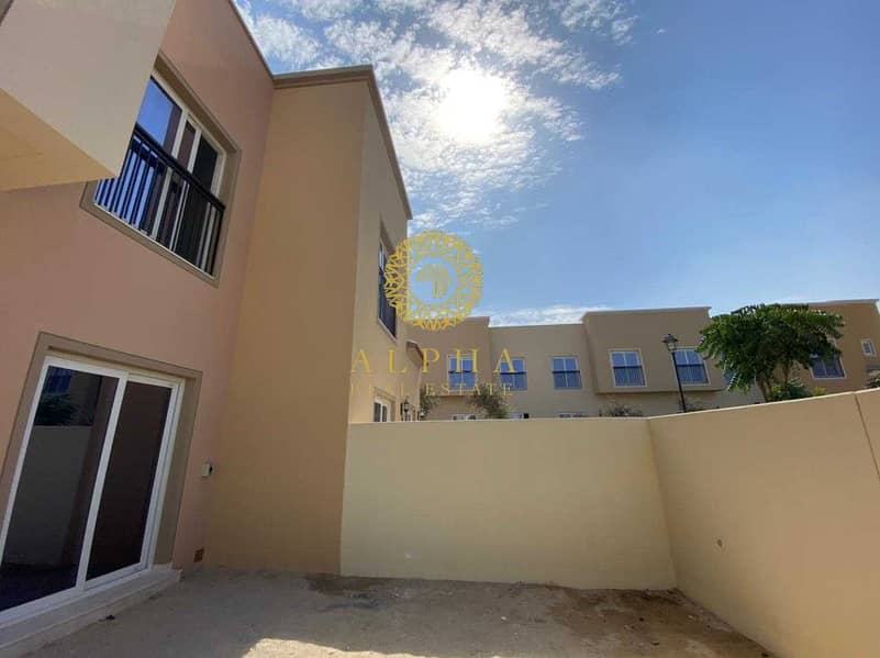 3 Park Behind|  Single Row | Genuine Add | Amaranta | 3 BED