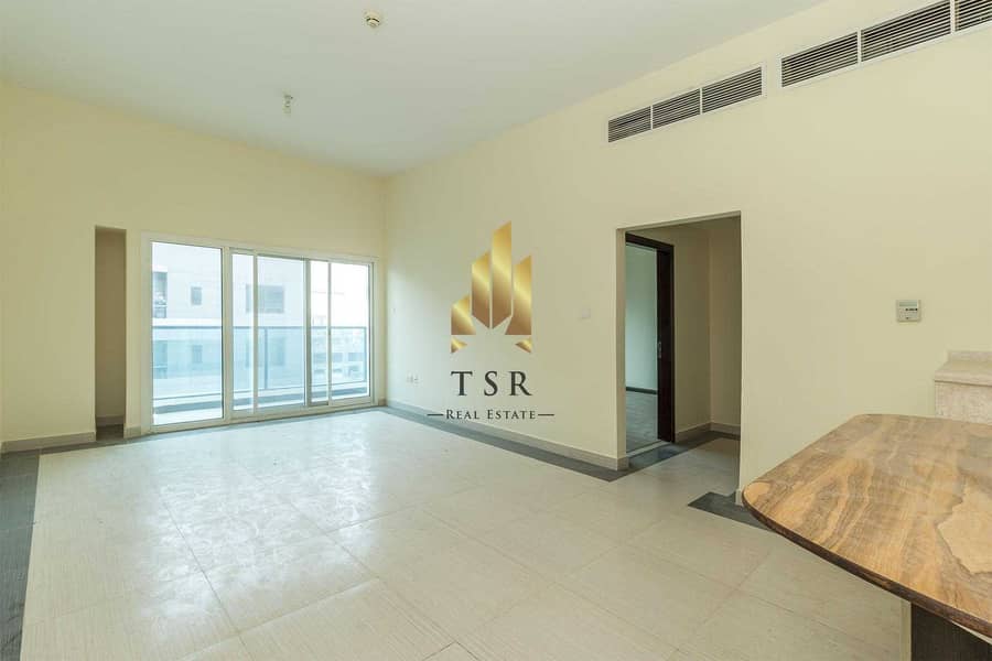 4 One Bedroom Apartment For Sale in Zenith Tower- Sports City