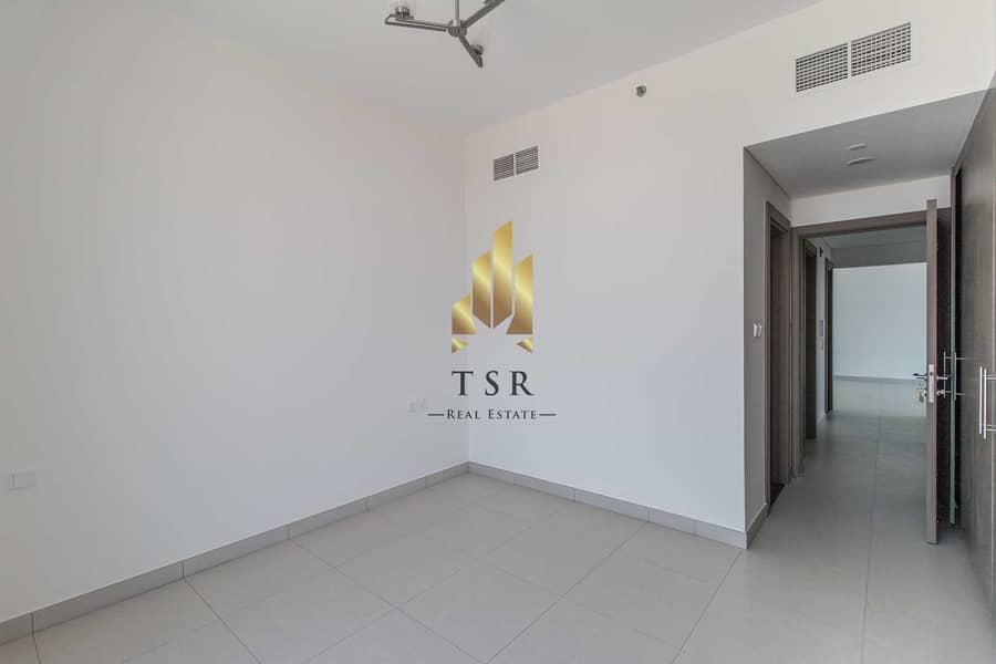 10 Brand New | Spacious | Well Maintained Apt