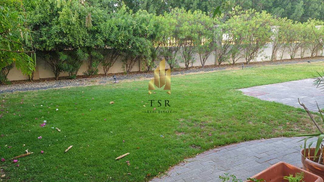 9 Large Plot | Well Maintained | Family Villa