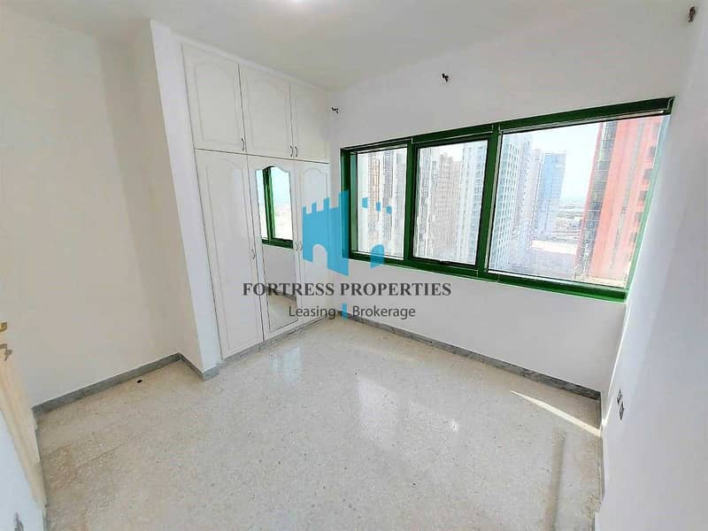 8 Super Affordable 1BR Classic Apartment w/ Amazing City Views !!