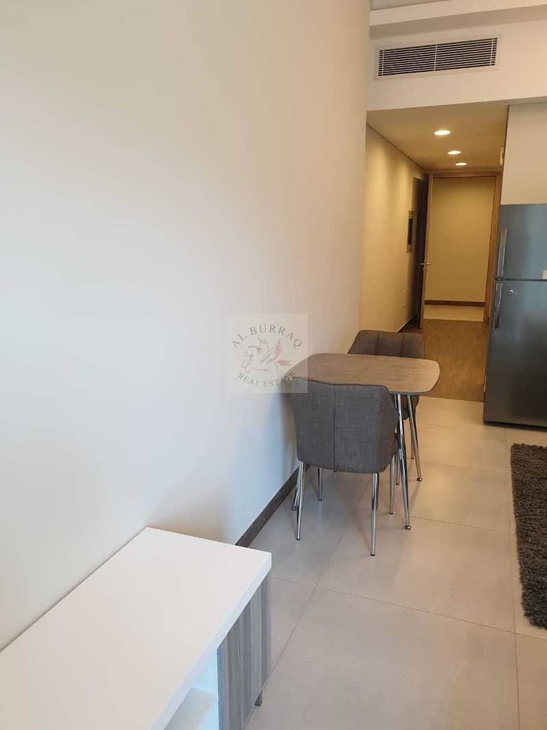 8 STUDIO IN BUSINESS BAY FURNISHED AND BRIGHT APARTMENT