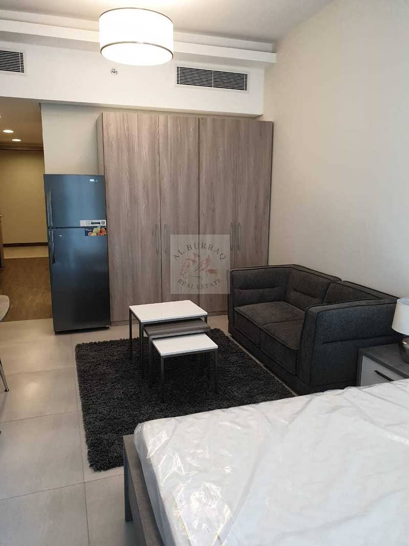 14 STUDIO IN BUSINESS BAY FURNISHED AND BRIGHT APARTMENT