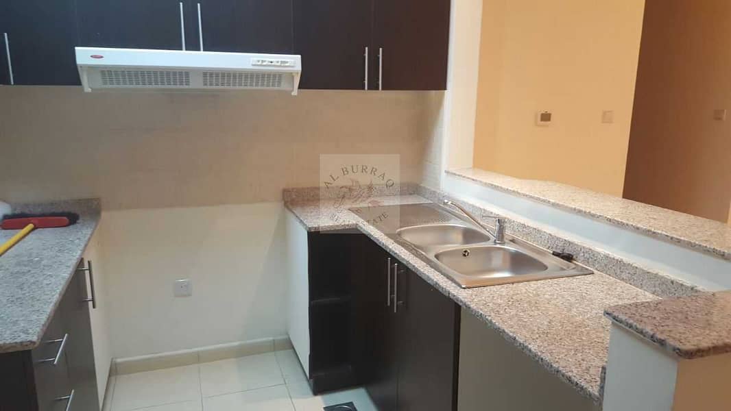 6 1 Bed with balcony for rent in qpoint Liwan