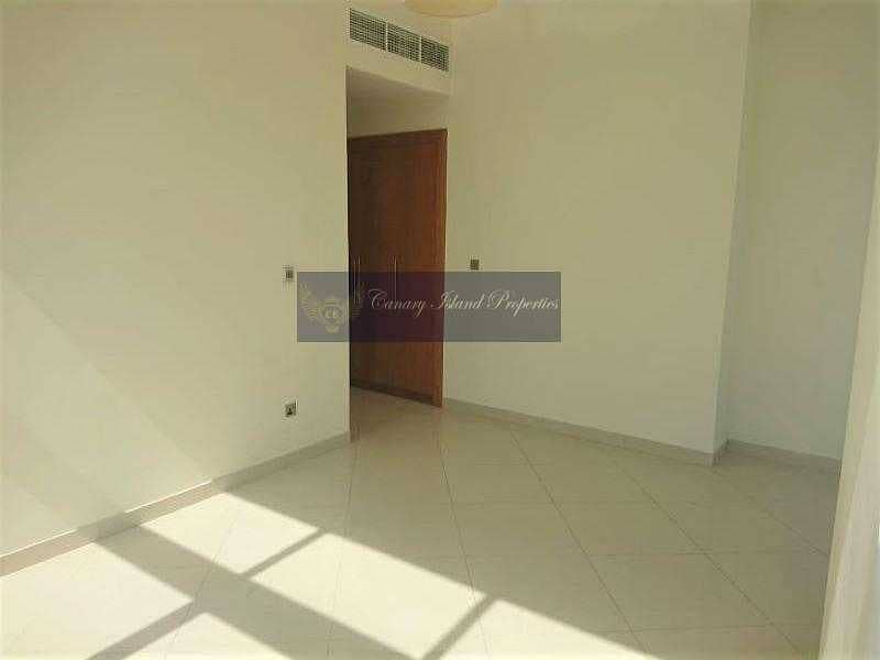 5 VACANT I SEA VIEW I 2 BEDROOM APT. FOR SALE