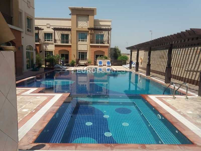 21 Luxury Serviced Apartments - Shared Pool and Gym