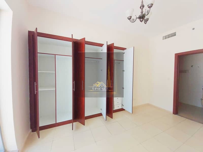 5 SPACIOUS APARTMENT FOR SALE AT INVESTMENT PRICE
