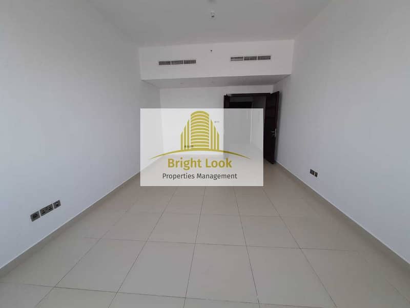 Cozy 3 BHK with Parking | 75 Cozy 3 BHK with Parking | 75