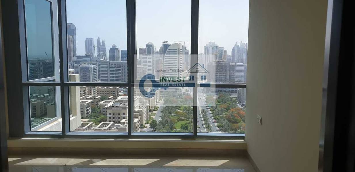 8 1BR | Stunning Lake View | chiller free | high floor | sky line view