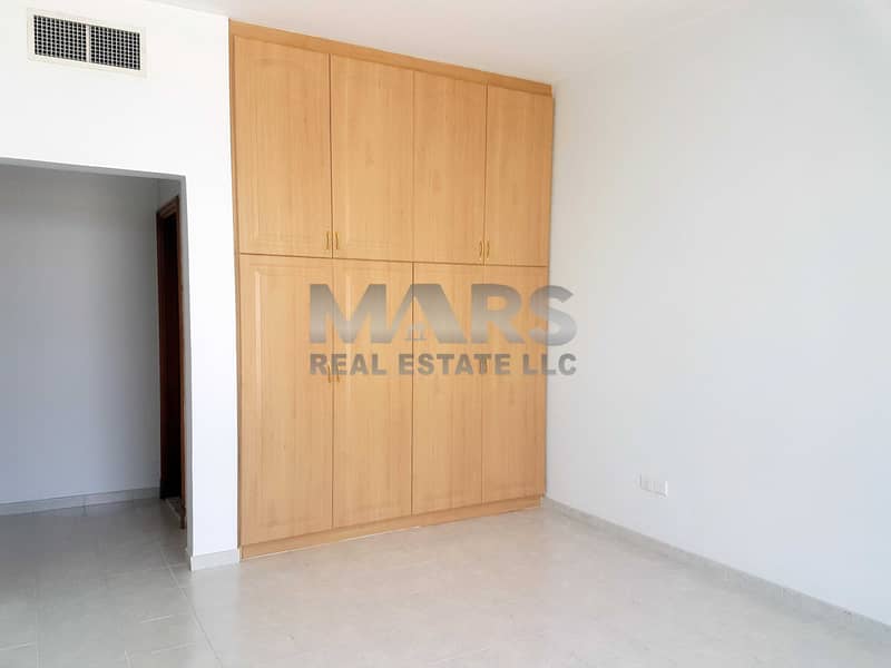 17 huge 5 bedroom apartment with maid room /very spacious .
