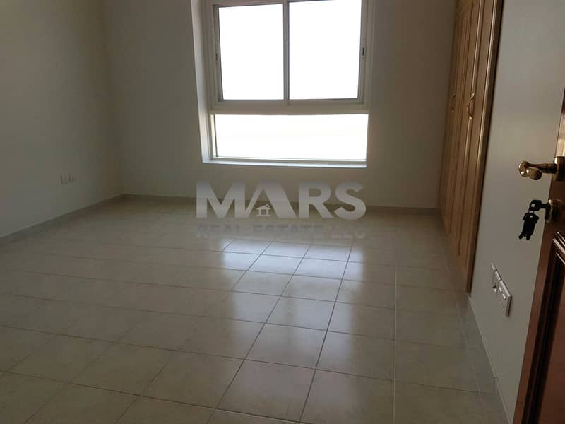 23 huge 5 bedroom apartment with maid room /very spacious .