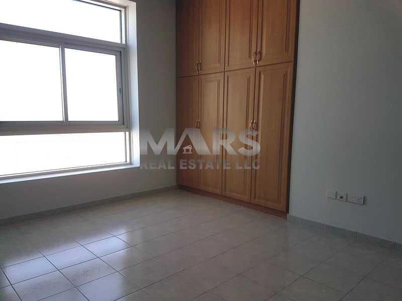 26 huge 5 bedroom apartment with maid room /very spacious .