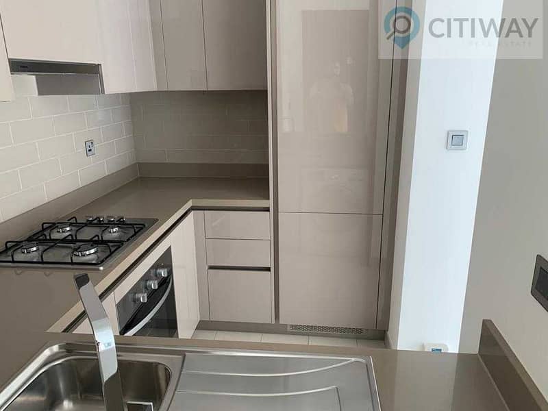 16 Brand new studio apartment with fully equipped kitchen