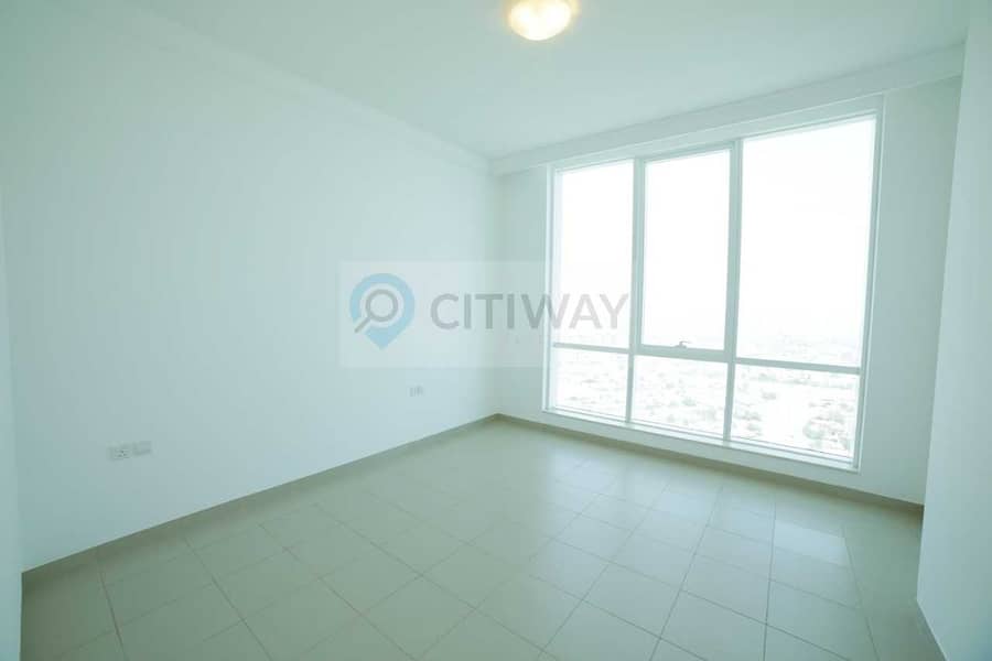 13 Spacious Apartment for 6 Cheques and 1 month Free!