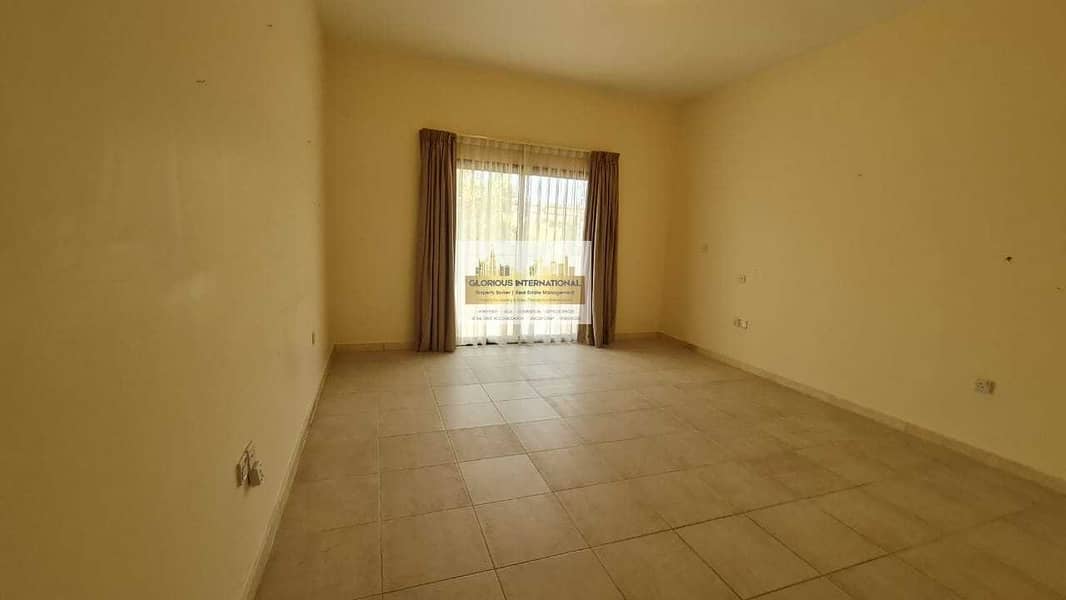 3 High Quality w/ Spacious Living Area+Garden