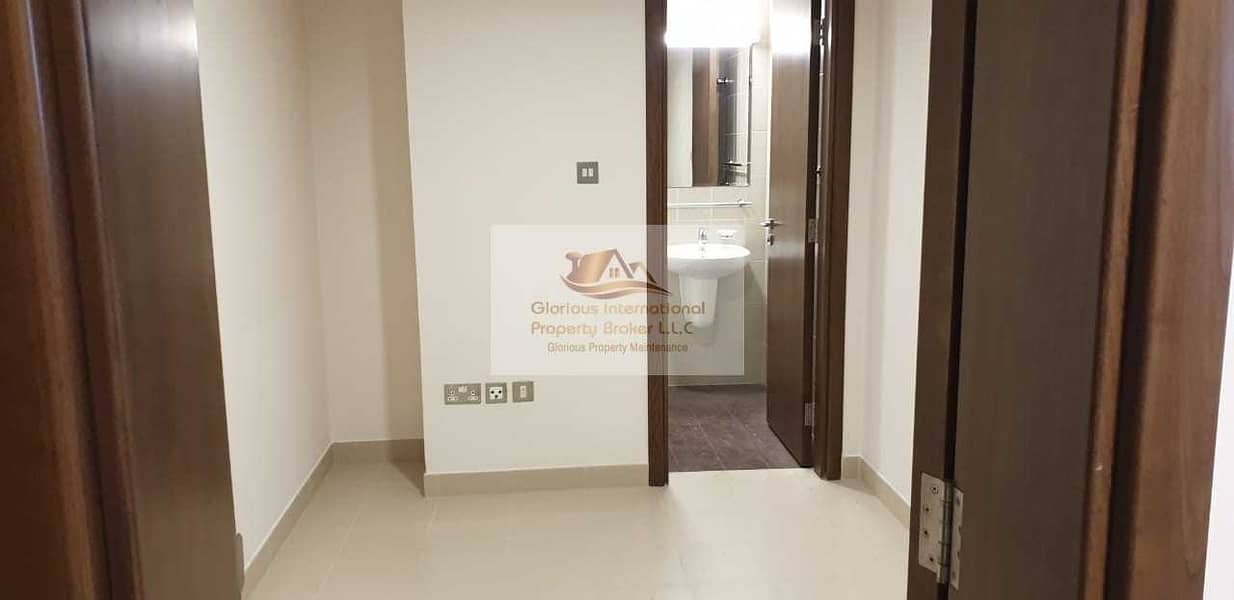 7 Amazing 3BR Apartment w/ Facilities Corniche
