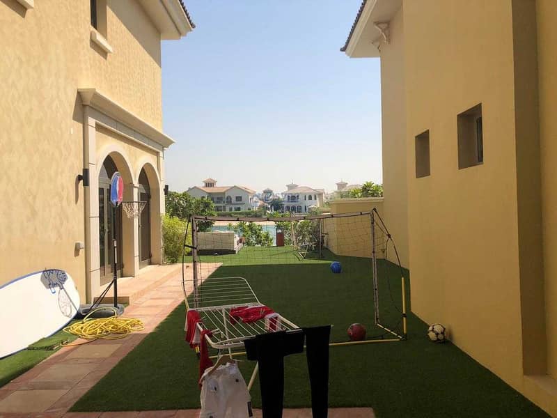 21 Magnificent 4 Bedroom Garden Home for Rent in Palm Jumeirah