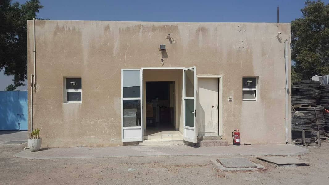 3 Open yard with Warehouse for rent in Al quoz