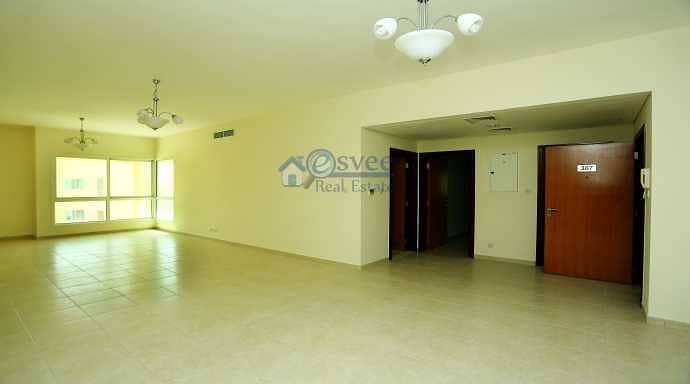 Spacious 3Br+maid +Laundry+Store room Apartment at Good Location Al Hudaiba