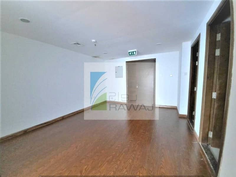 10 FULLY FITTED OFFICE WITH PARTITIONED FOR RENT IN ONTARIO TOWER