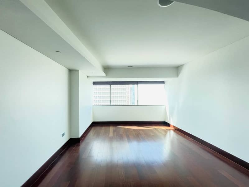 8 Reduced Rent  !!! Below Market PRICE !! Luxury 3Br Duplex apartment for RENT at best price