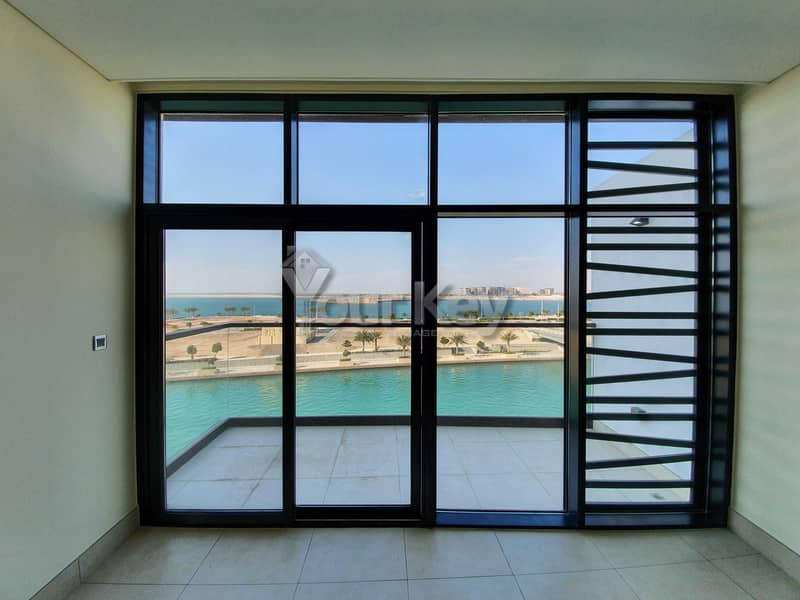 21 Breathtaking Sea View 2BR + Maids room