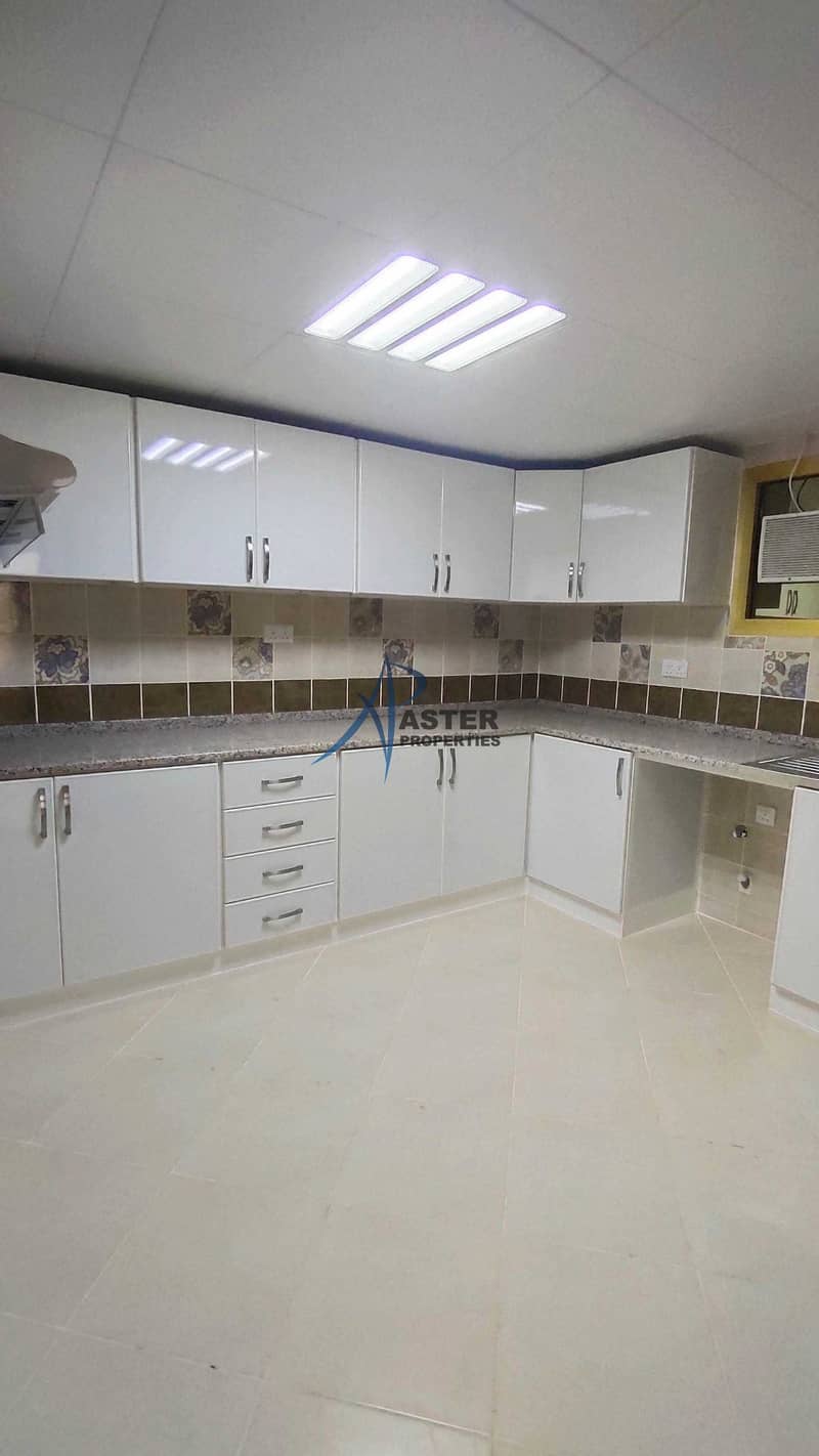 8 Spacious 3 Bedroom Duplex Apartment for Rent in Corniche