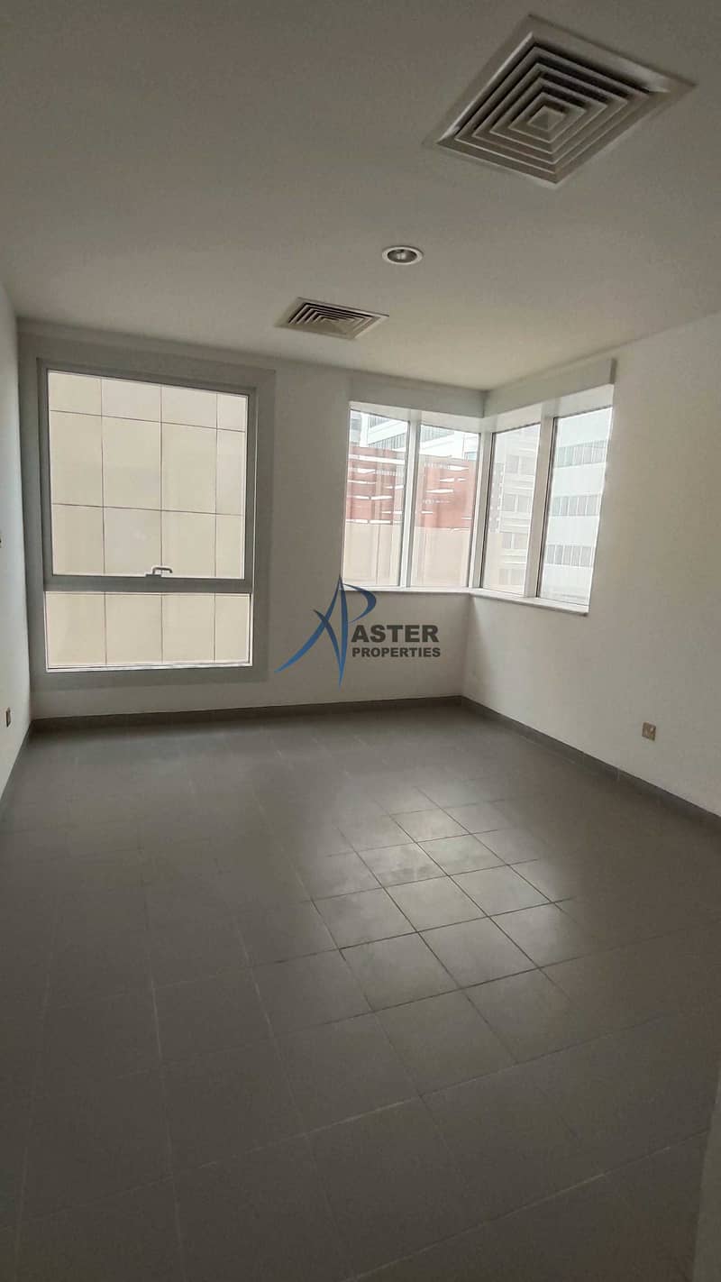 9 Neat and Clean Flat with Parking near WTC