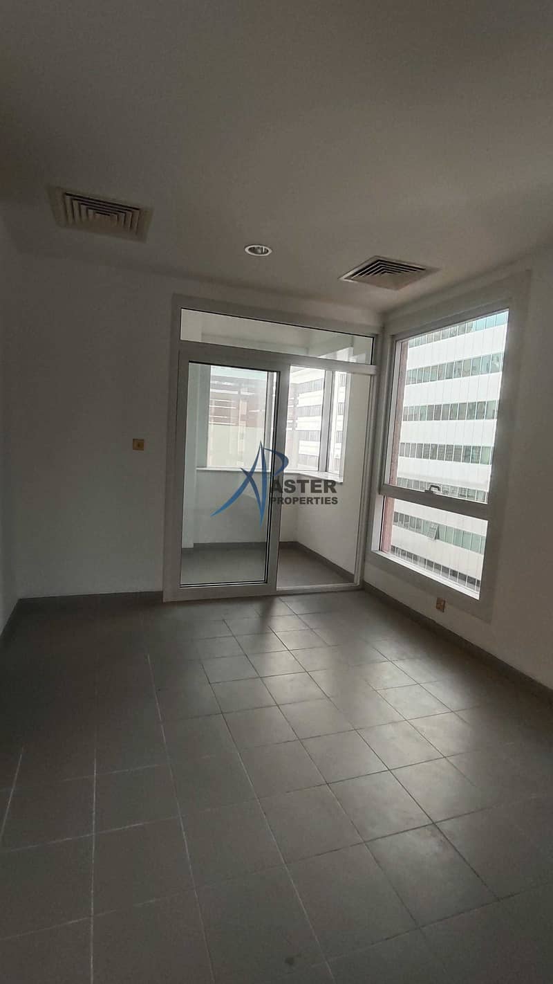 11 Neat and Clean Flat with Parking near WTC