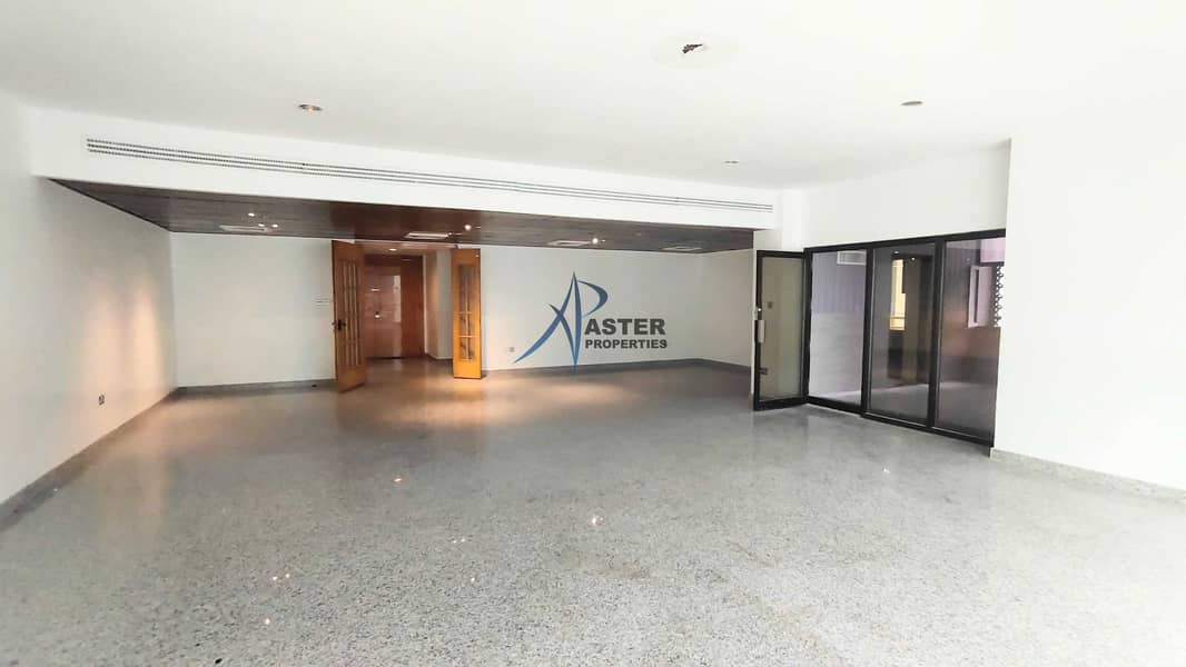 11 4 Bedroom Apartments  + maid roomfor Rent in Baniyas Tower Corniche Road Abu Dhabi