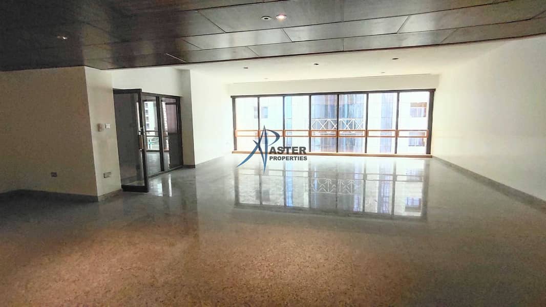 14 4 Bedroom Apartments  + maid roomfor Rent in Baniyas Tower Corniche Road Abu Dhabi