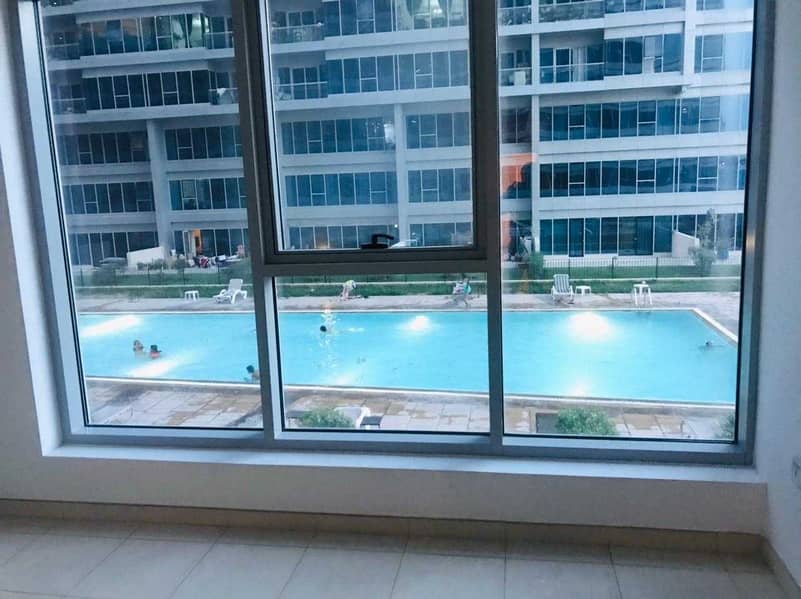 2 Newly Renovated Lavish 1Bhk Pool View In Prime Location Of Skycourts Tower