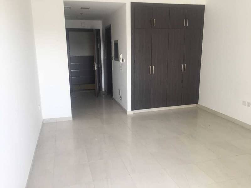 3 Bright  studio with balcony 520 sqft only 25/4 chks